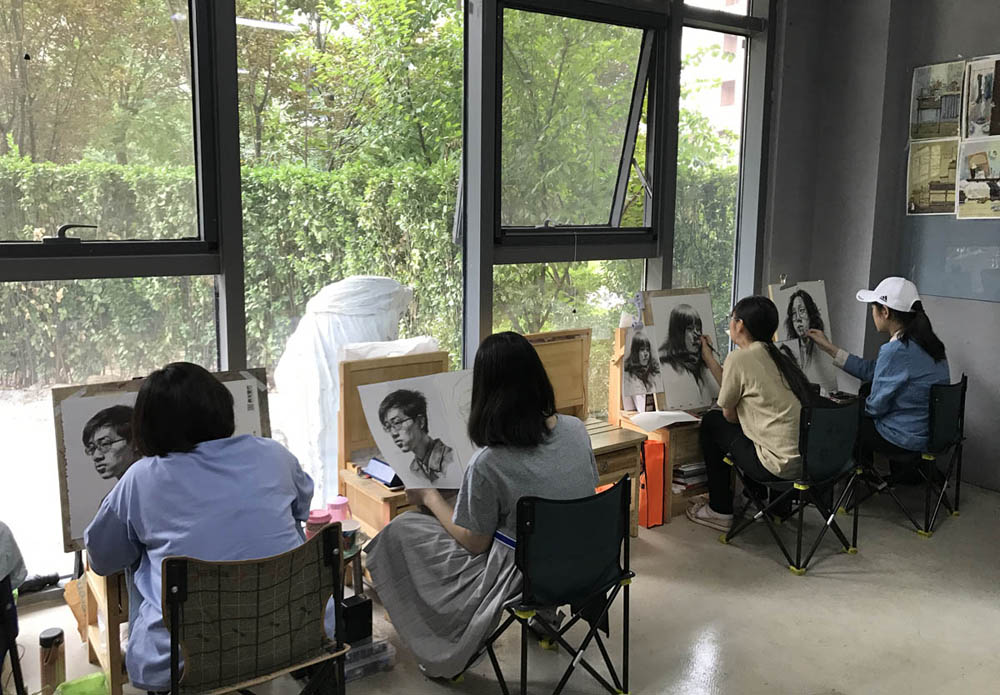 ����Ҽ�ۻ��ҽ�ѧ¥ ���һ���